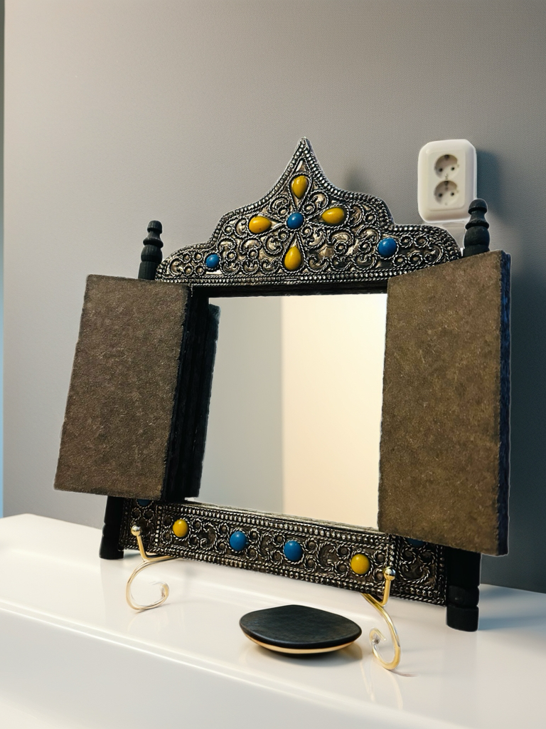 Handmade Decorative Mirror – Artisan Design (Small)