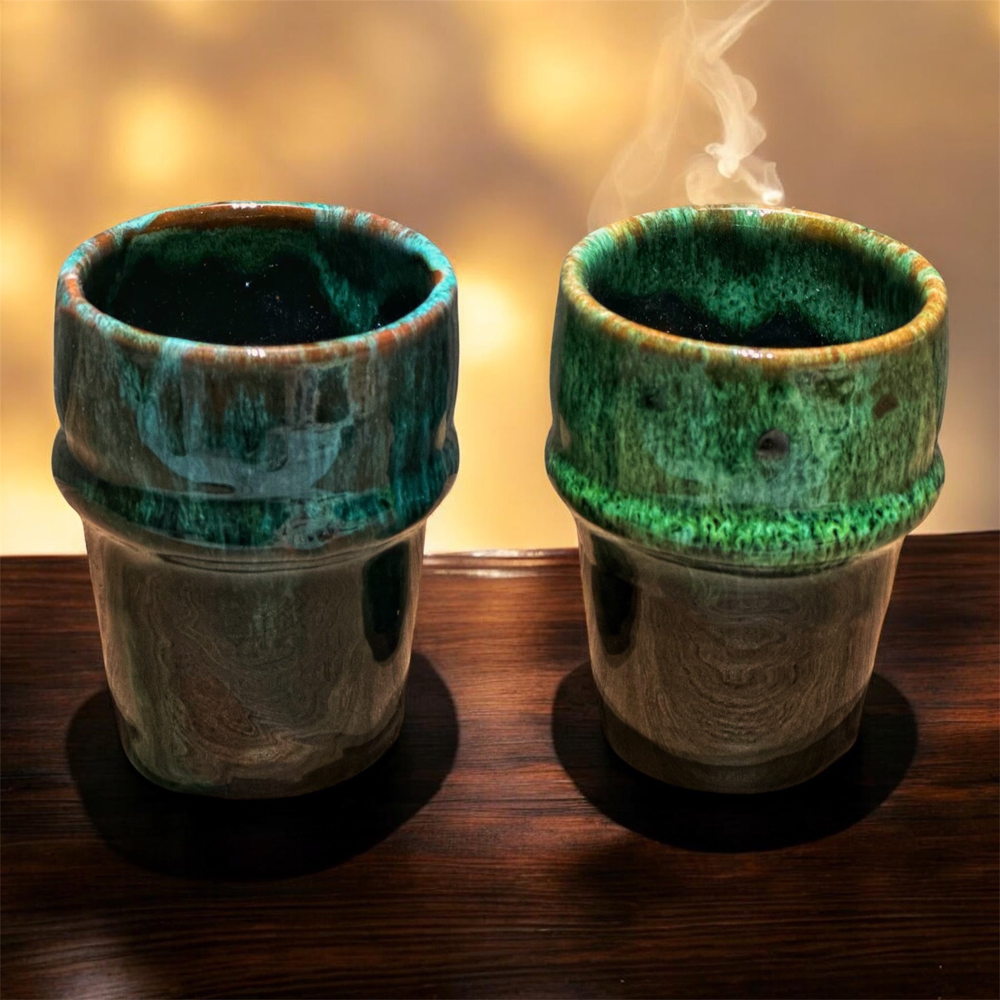 أكواب شاي وقهوة مصنوعة يدوياً من السيراميك - طلاء أخضر (مجموعة من قطعتين)